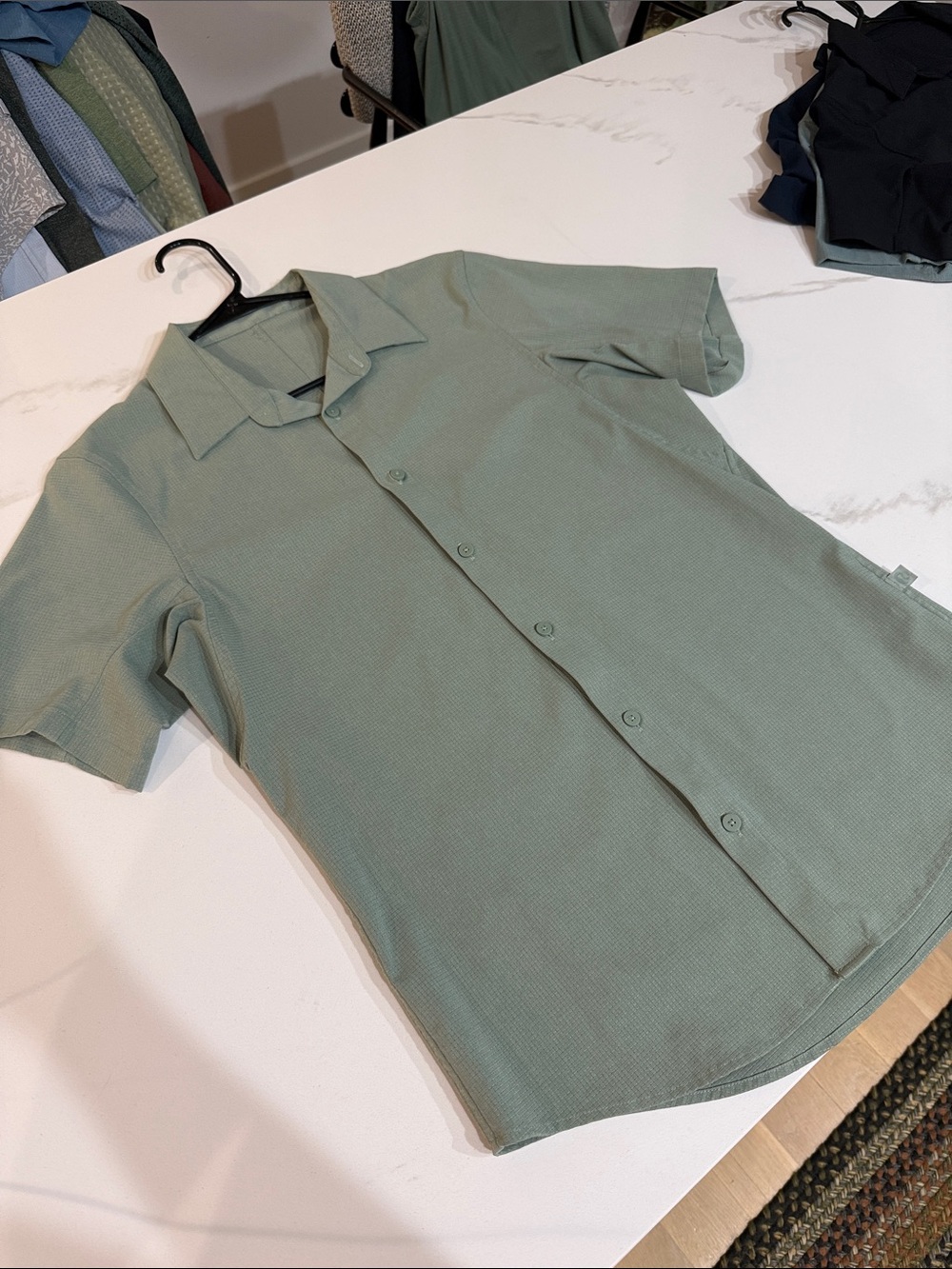 lululemon athletica Short-Sleeve Button-Down Shirt - Sage Green
